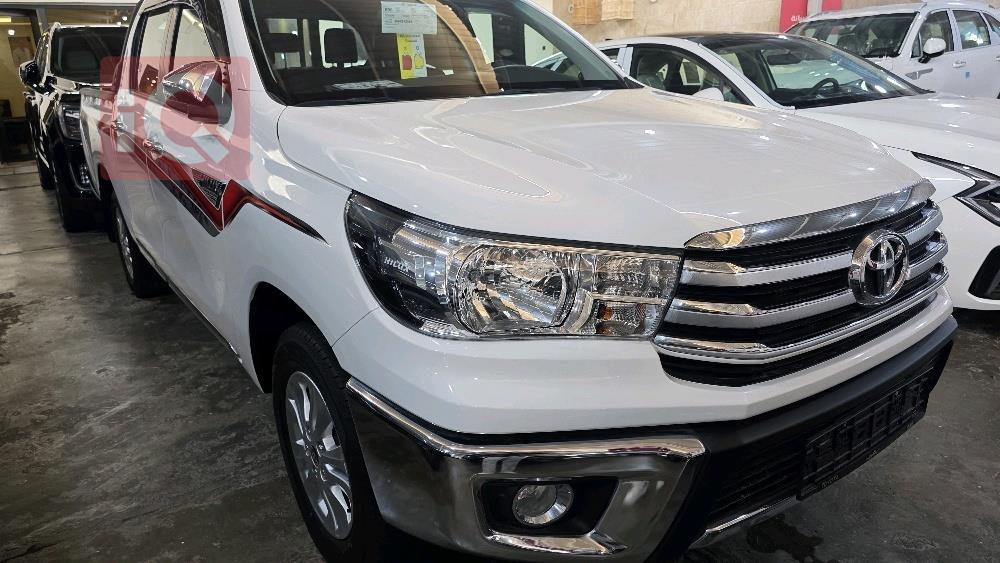 تويوتا هايلوكس